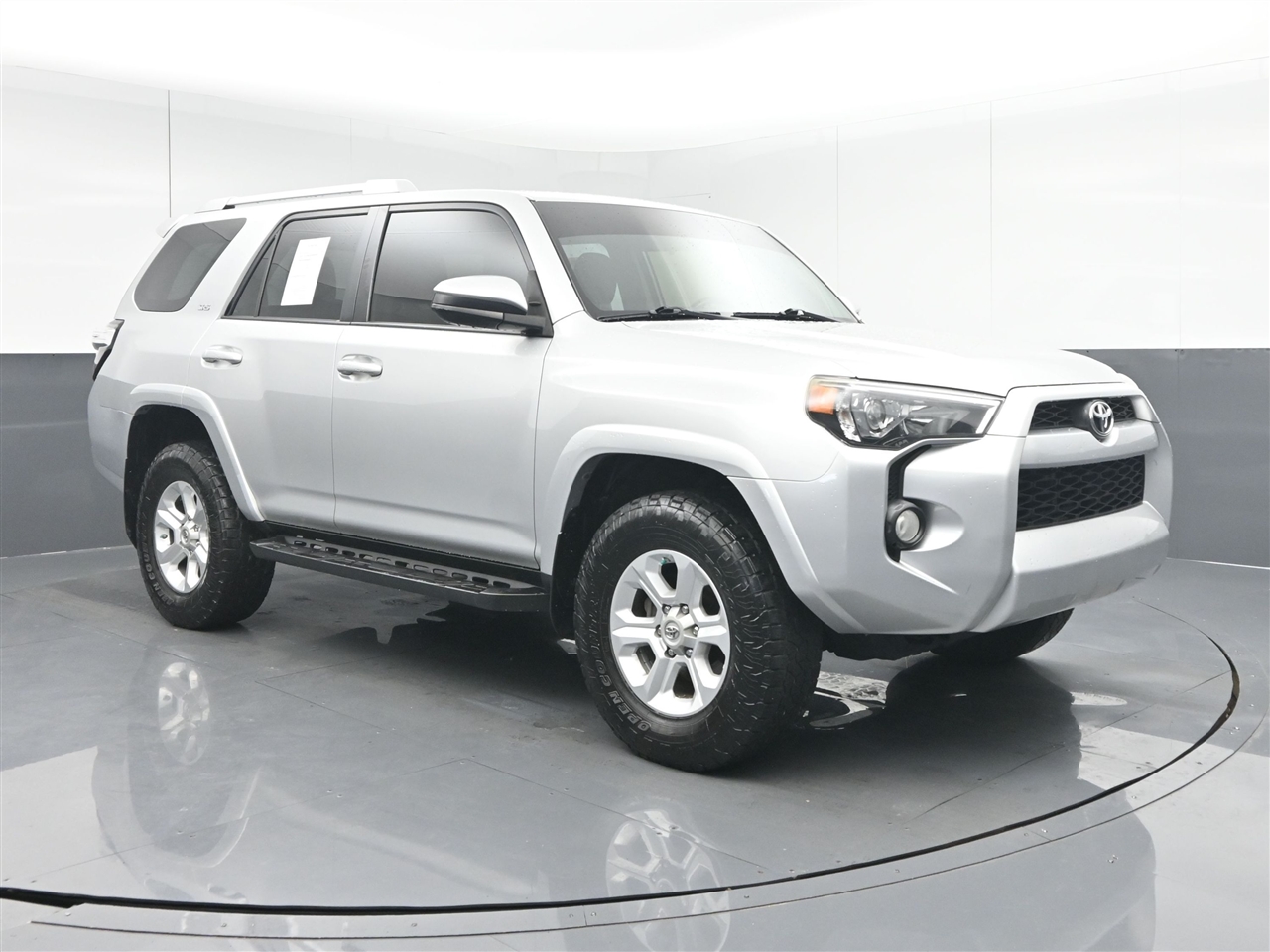 2017 Toyota 4Runner SR5's photo