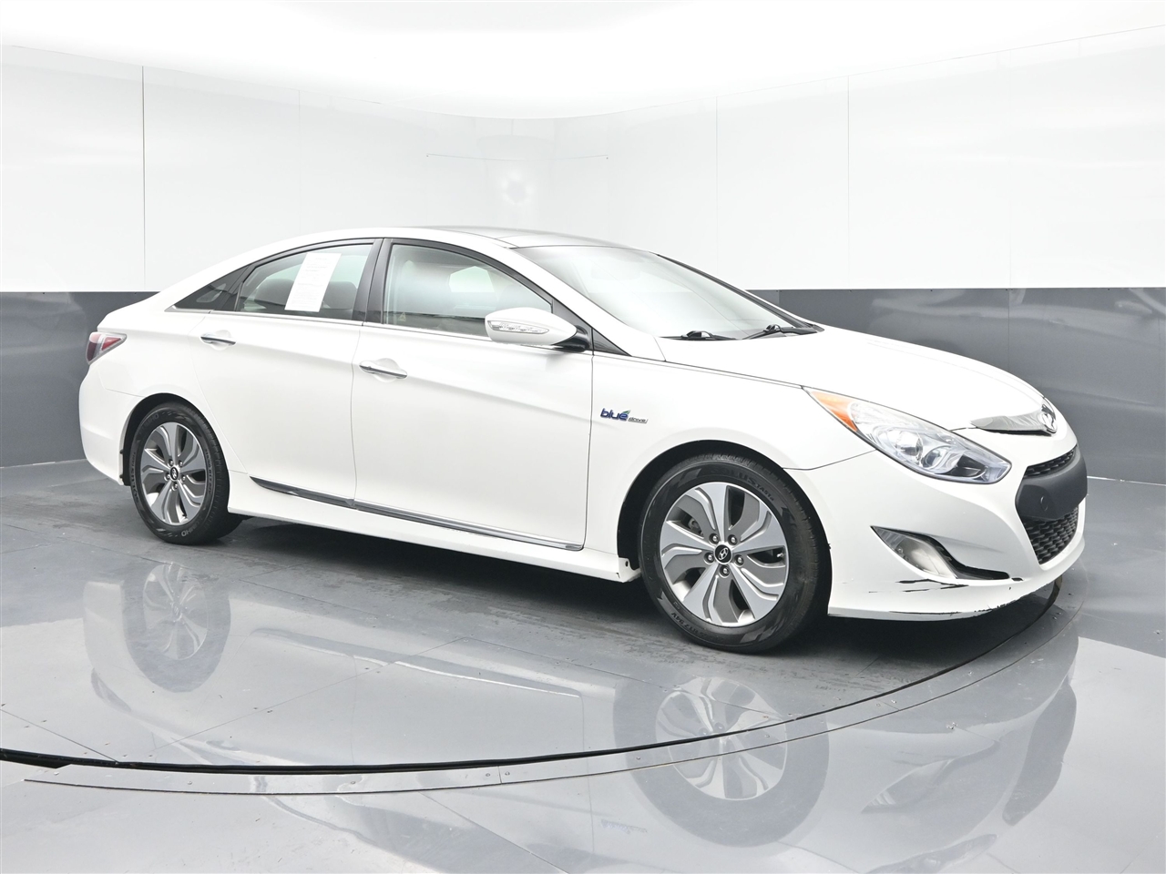 Hyundai Sonata Hybrid Sedan 2013