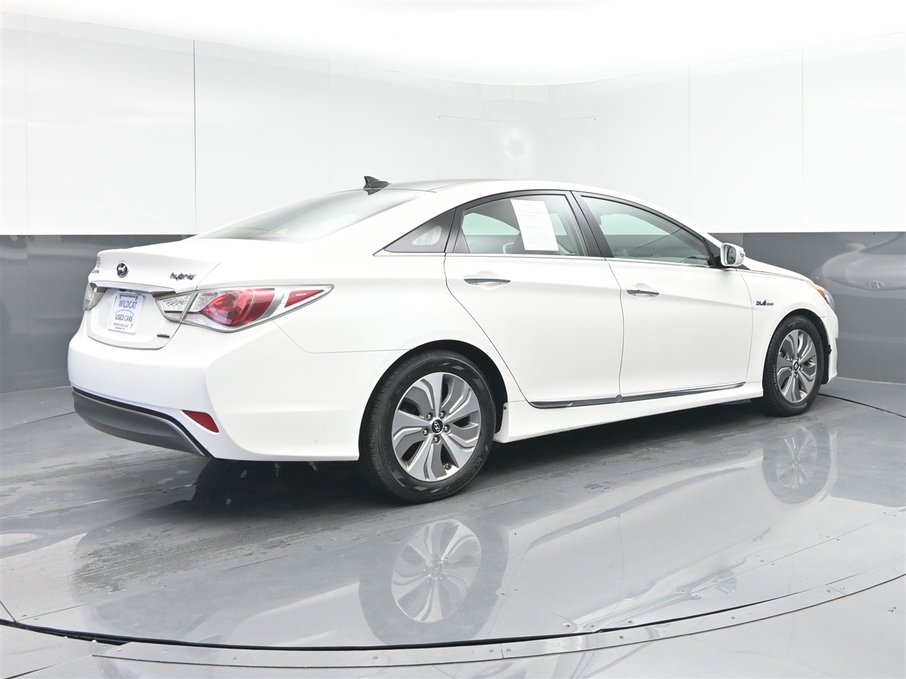 Hyundai Sonata Hybrid Sedan 2013