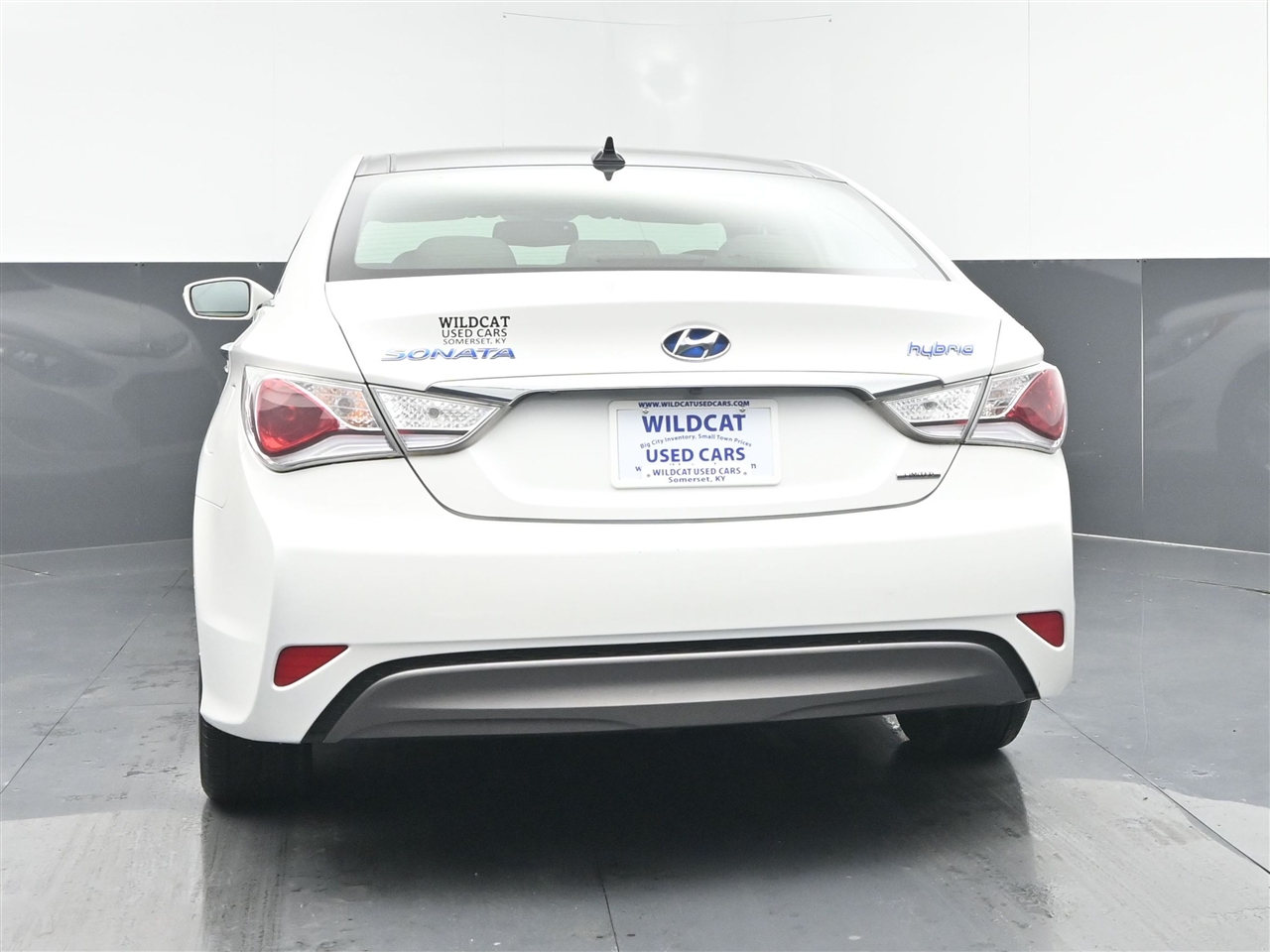 Hyundai Sonata Hybrid Sedan 2013