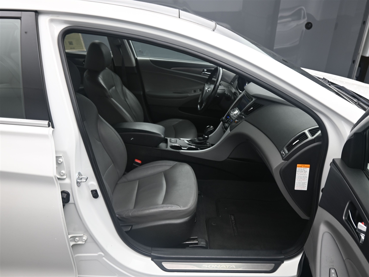 Hyundai Sonata Hybrid Sedan 2013