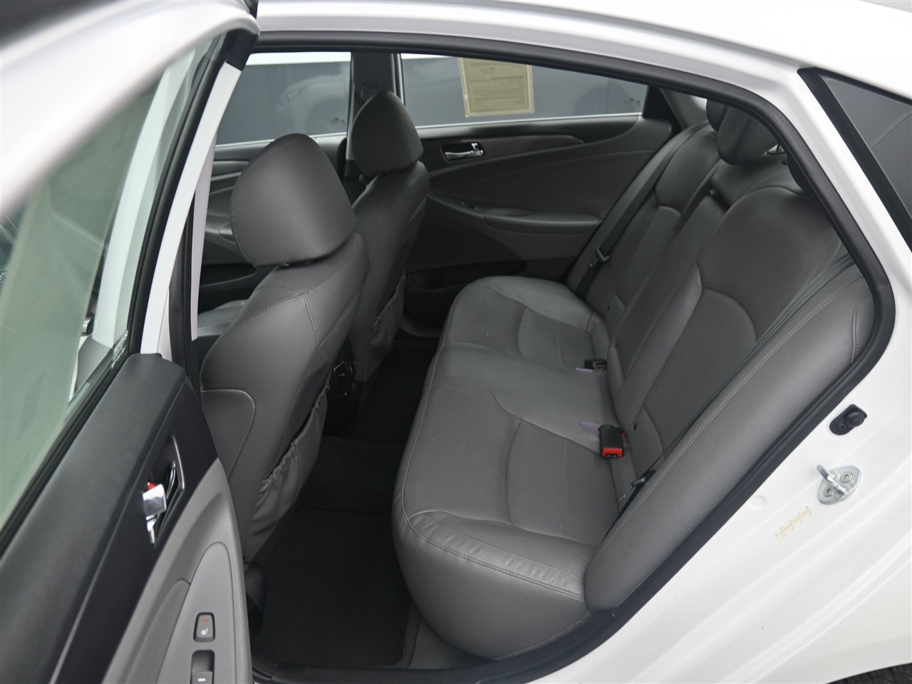 Hyundai Sonata Hybrid Sedan 2013