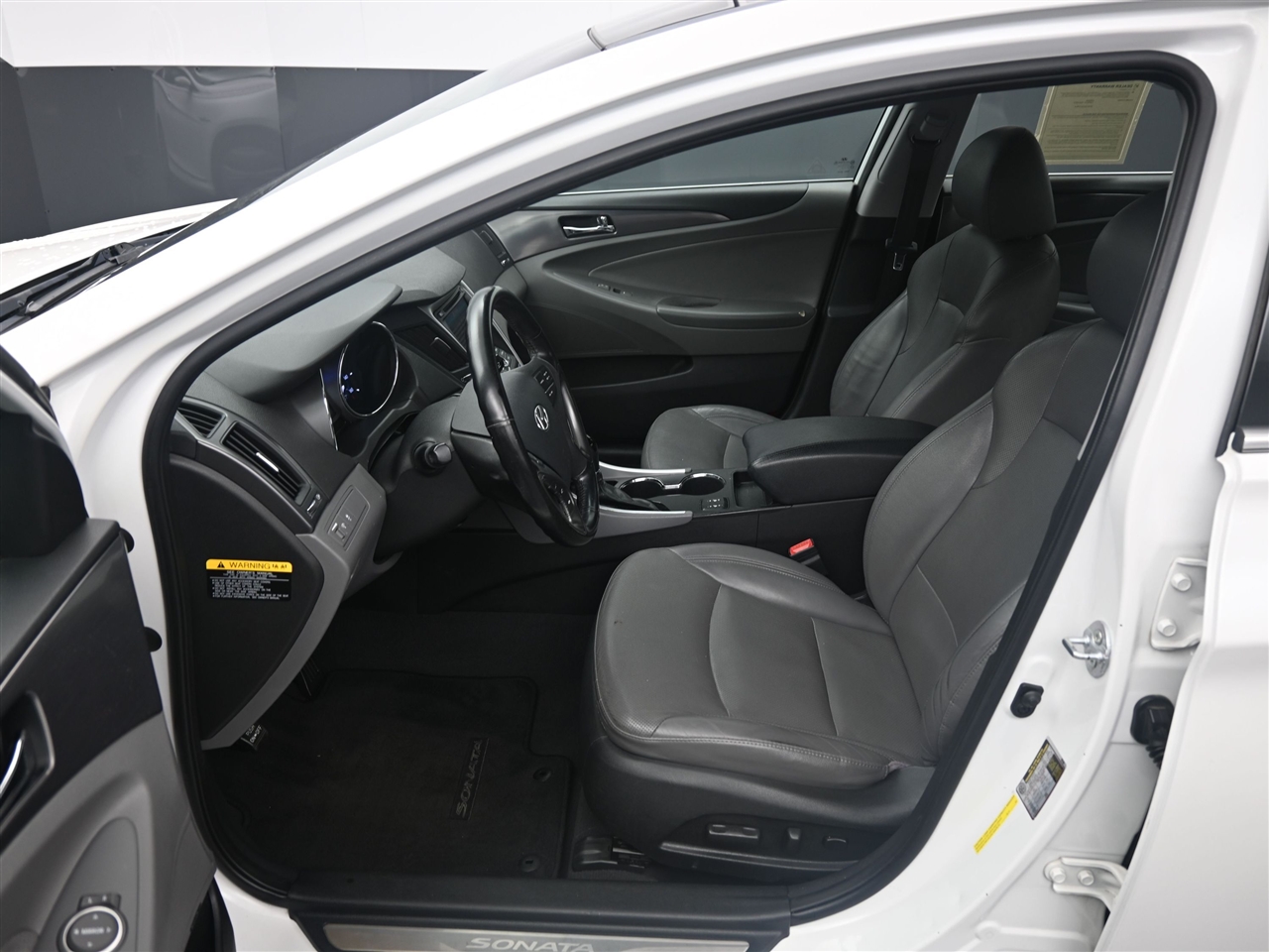 Hyundai Sonata Hybrid Sedan 2013