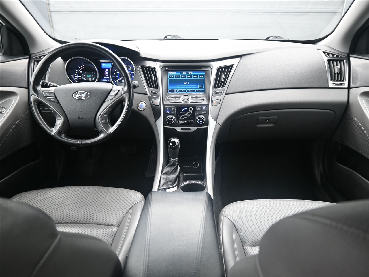Hyundai Sonata Hybrid Sedan 2013