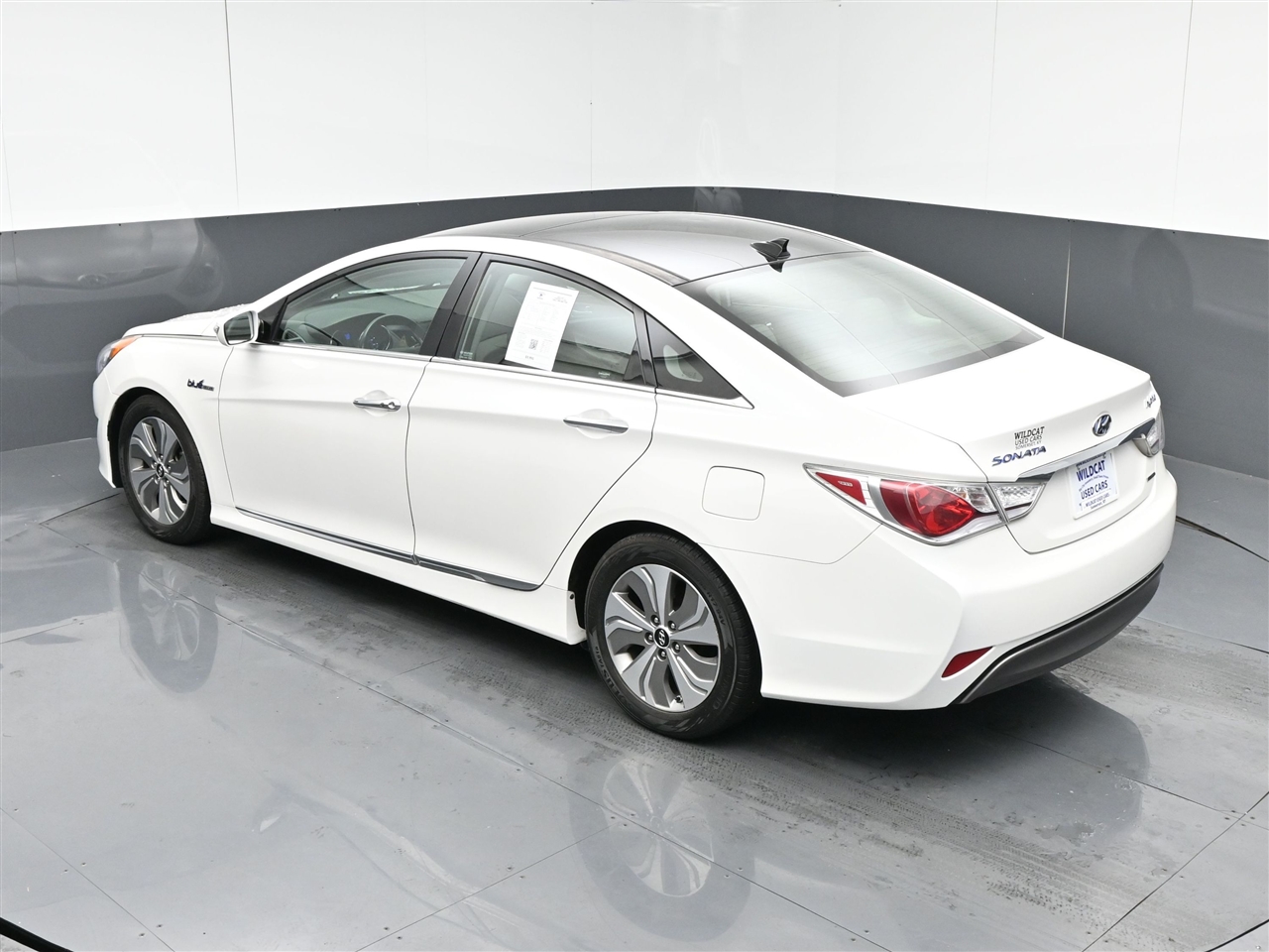 Hyundai Sonata Hybrid Sedan 2013