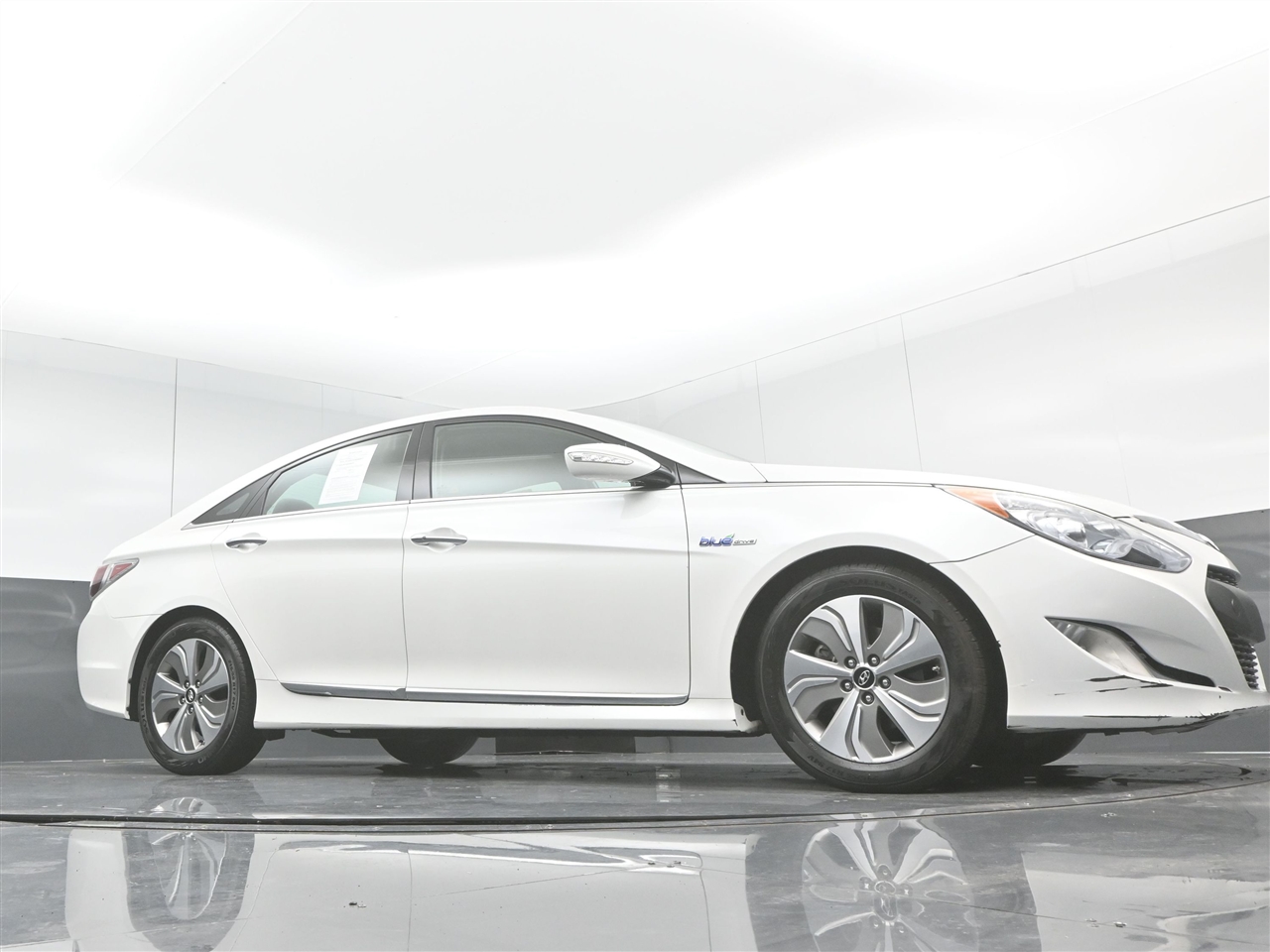 Hyundai Sonata Hybrid Sedan 2013