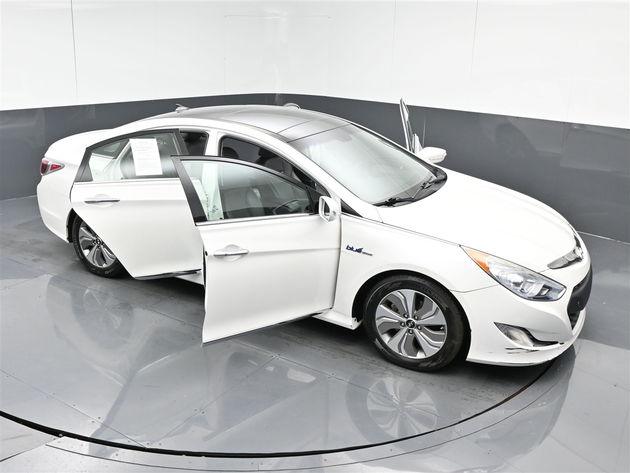 Hyundai Sonata Hybrid Sedan 2013