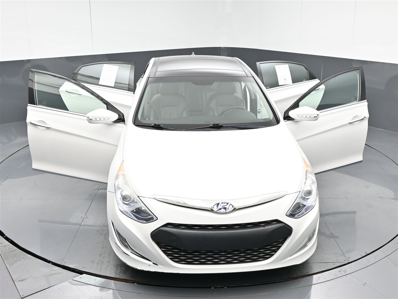 Hyundai Sonata Hybrid Sedan 2013