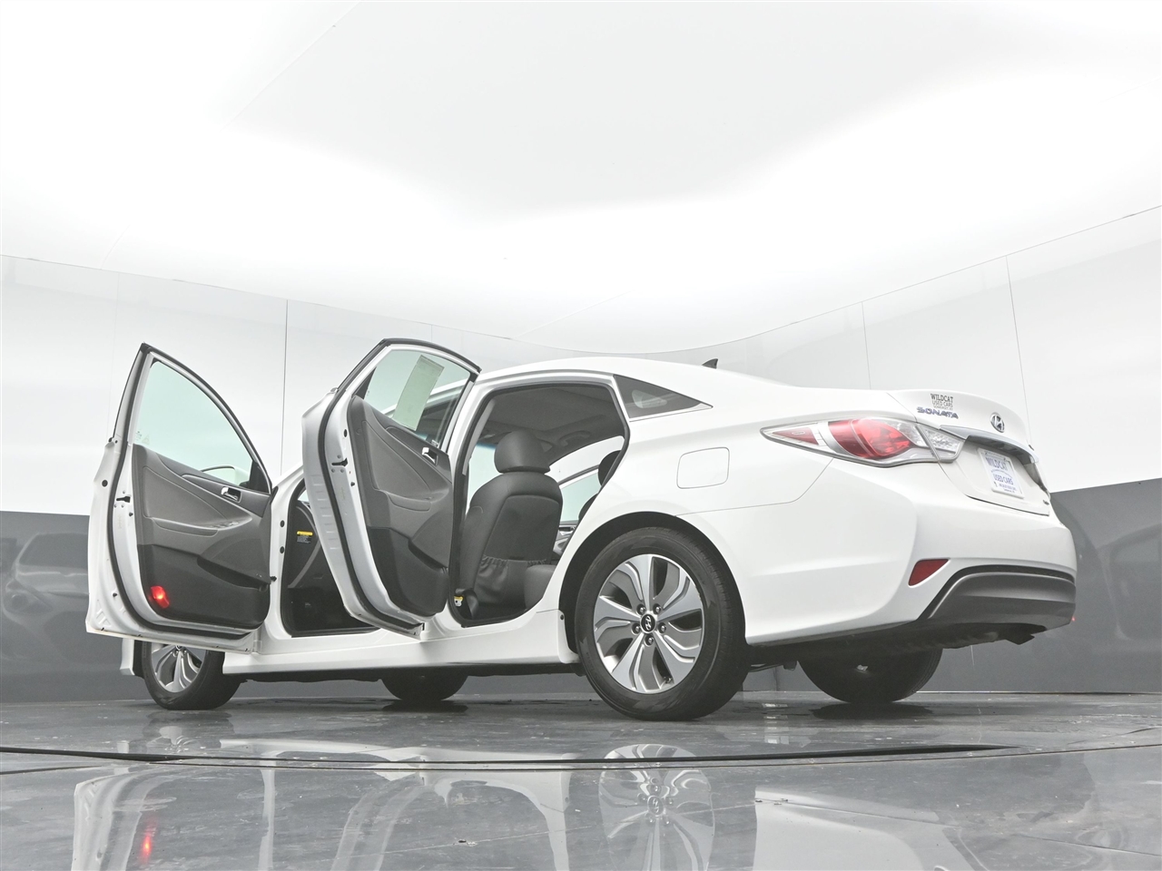 Hyundai Sonata Hybrid Sedan 2013