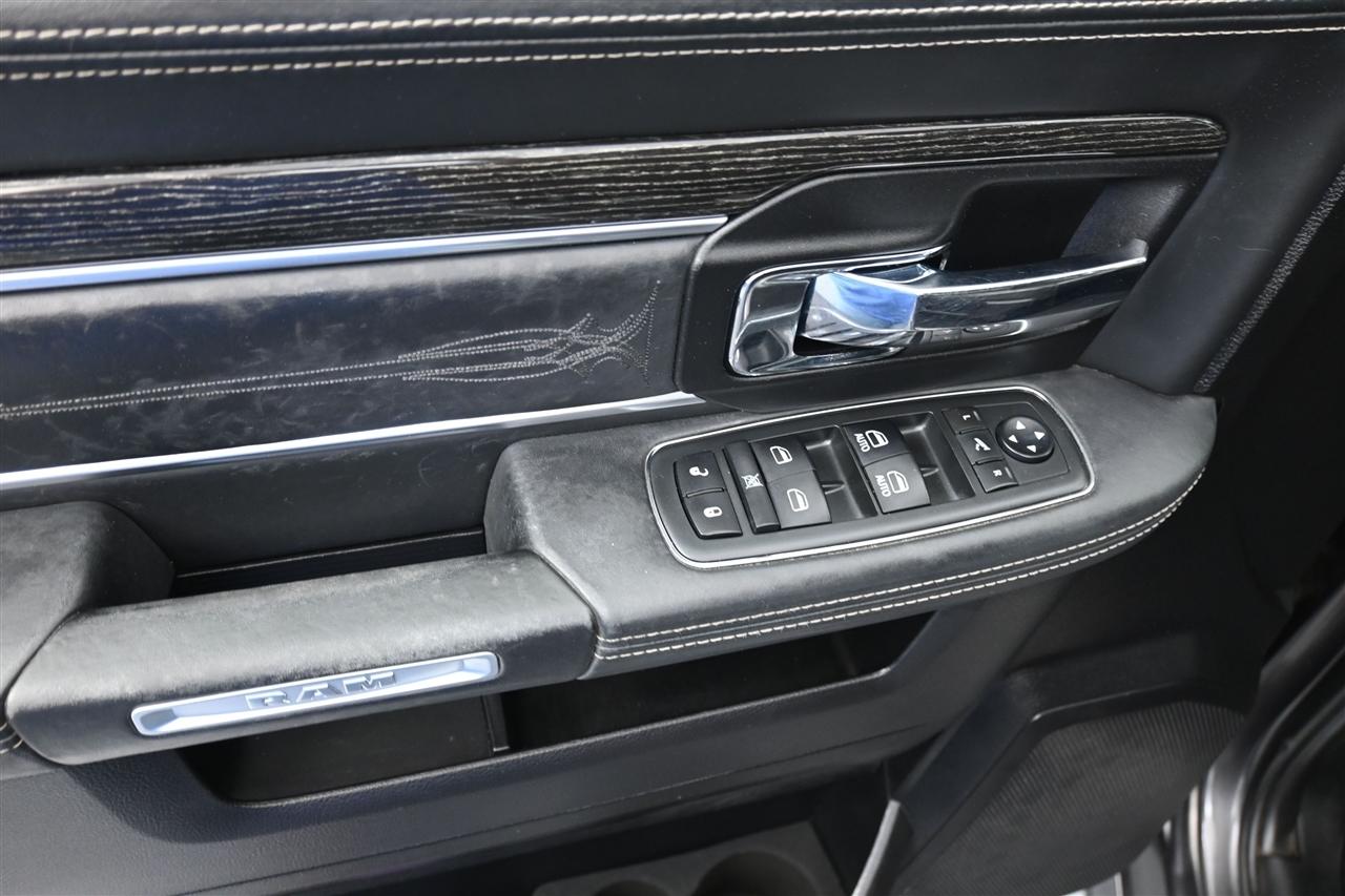 RAM 1500 Longhorn Crew Cab SWB 4WD 2016