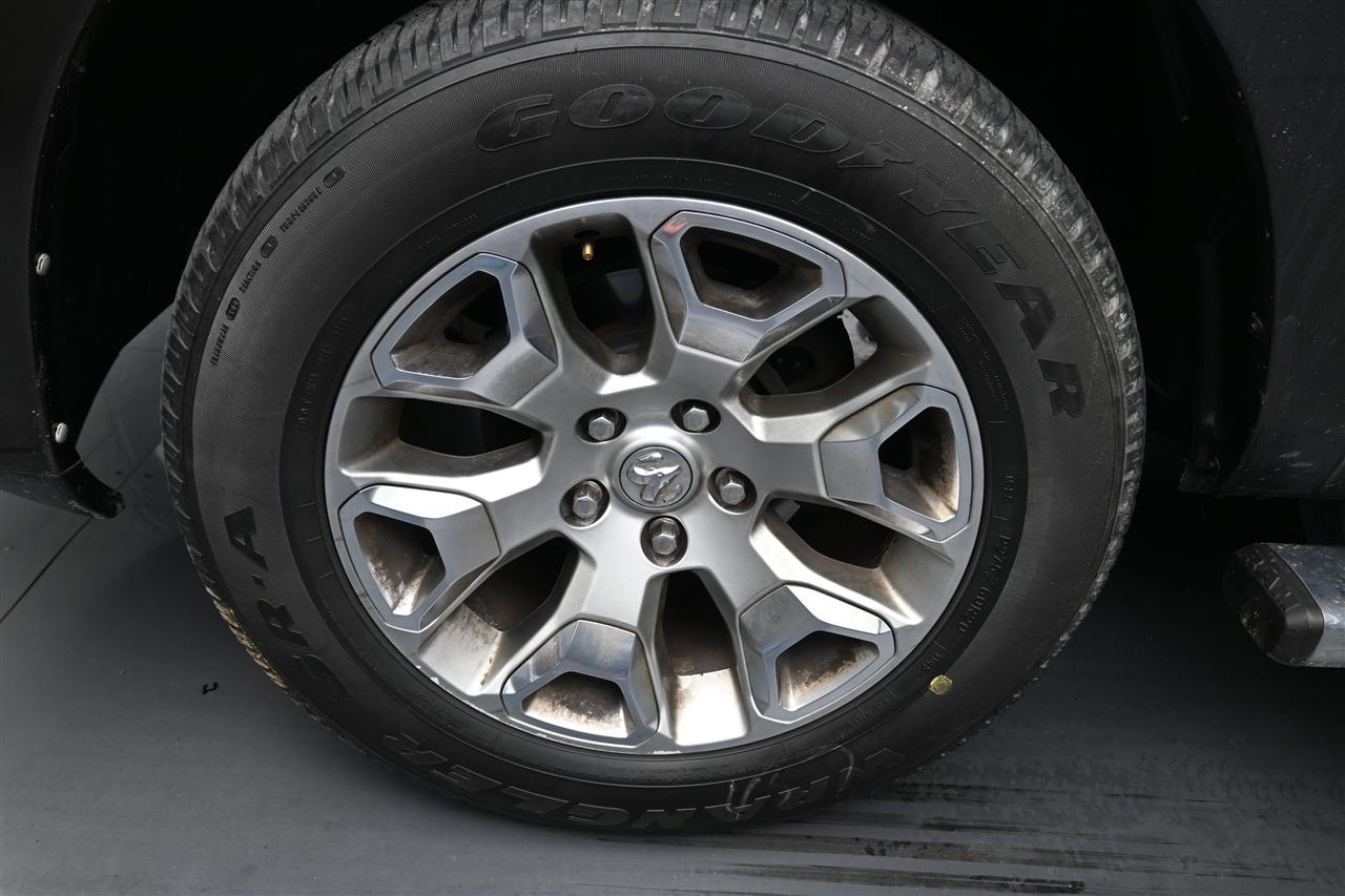 RAM 1500 Longhorn Crew Cab SWB 4WD 2016