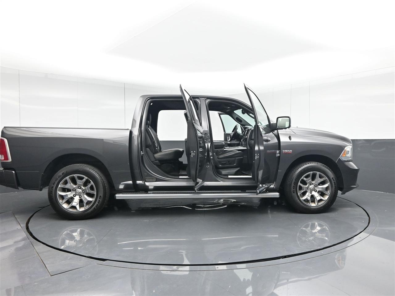 RAM 1500 Longhorn Crew Cab SWB 4WD 2016