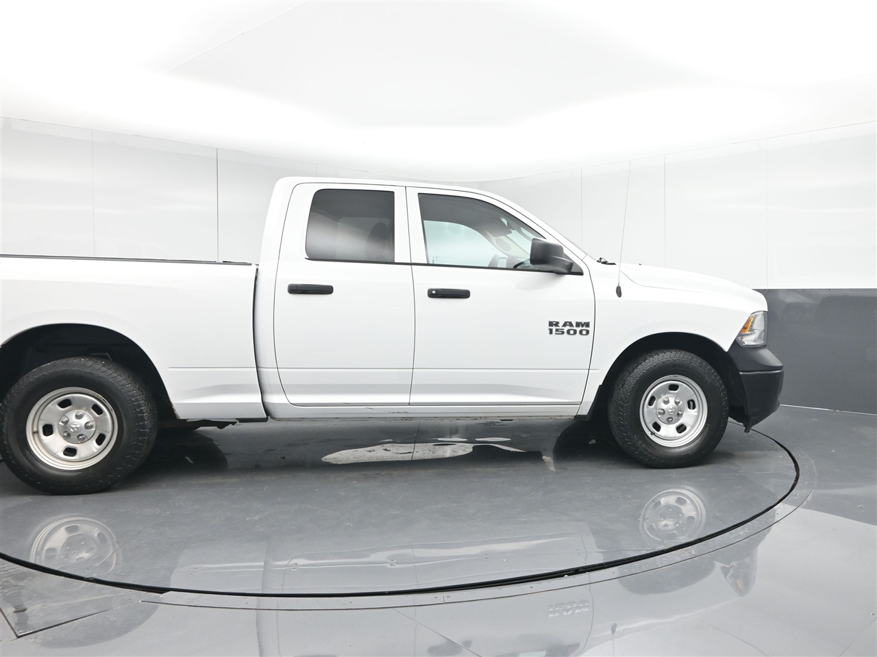 RAM 1500 Tradesman Quad Cab 2WD 2018