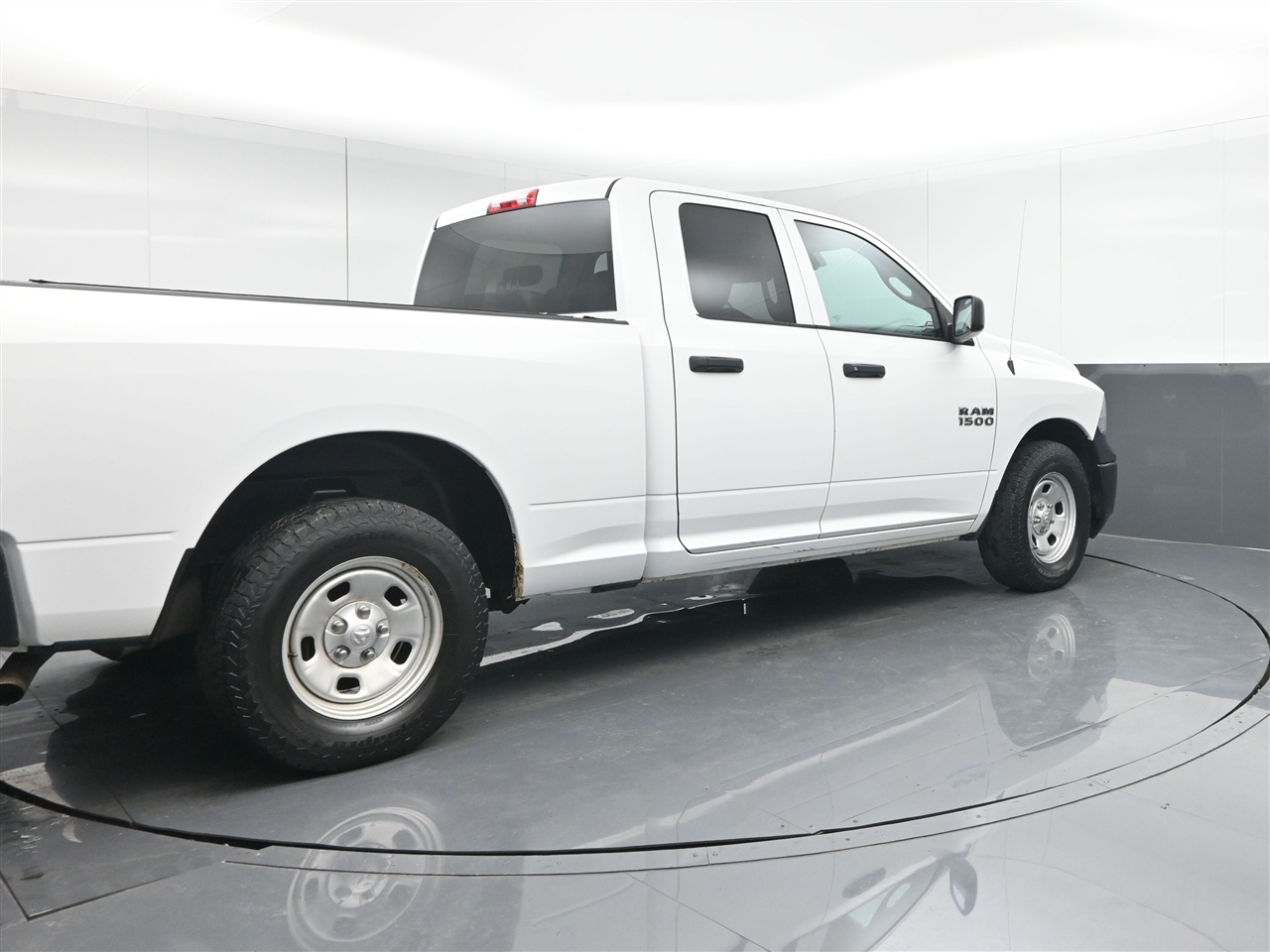 RAM 1500 Tradesman Quad Cab 2WD 2018