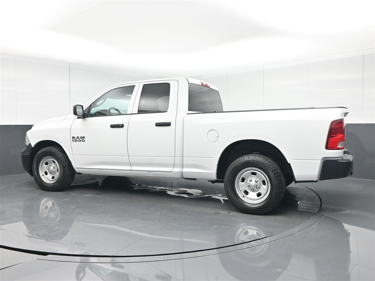 RAM 1500 Tradesman Quad Cab 2WD 2018