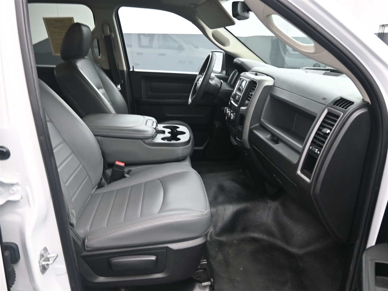 RAM 1500 Tradesman Quad Cab 2WD 2018