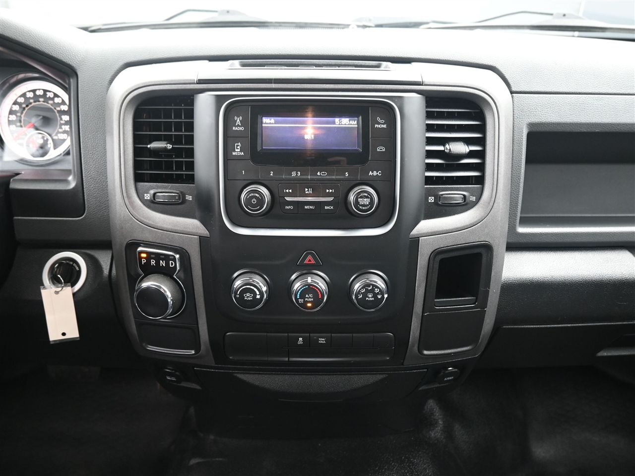 RAM 1500 Tradesman Quad Cab 2WD 2018