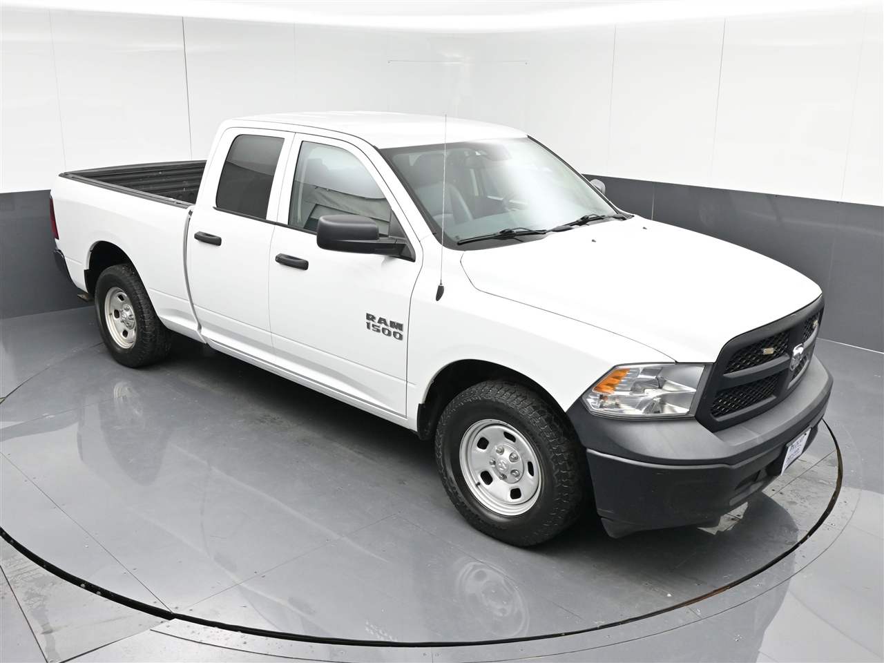 RAM 1500 Tradesman Quad Cab 2WD 2018