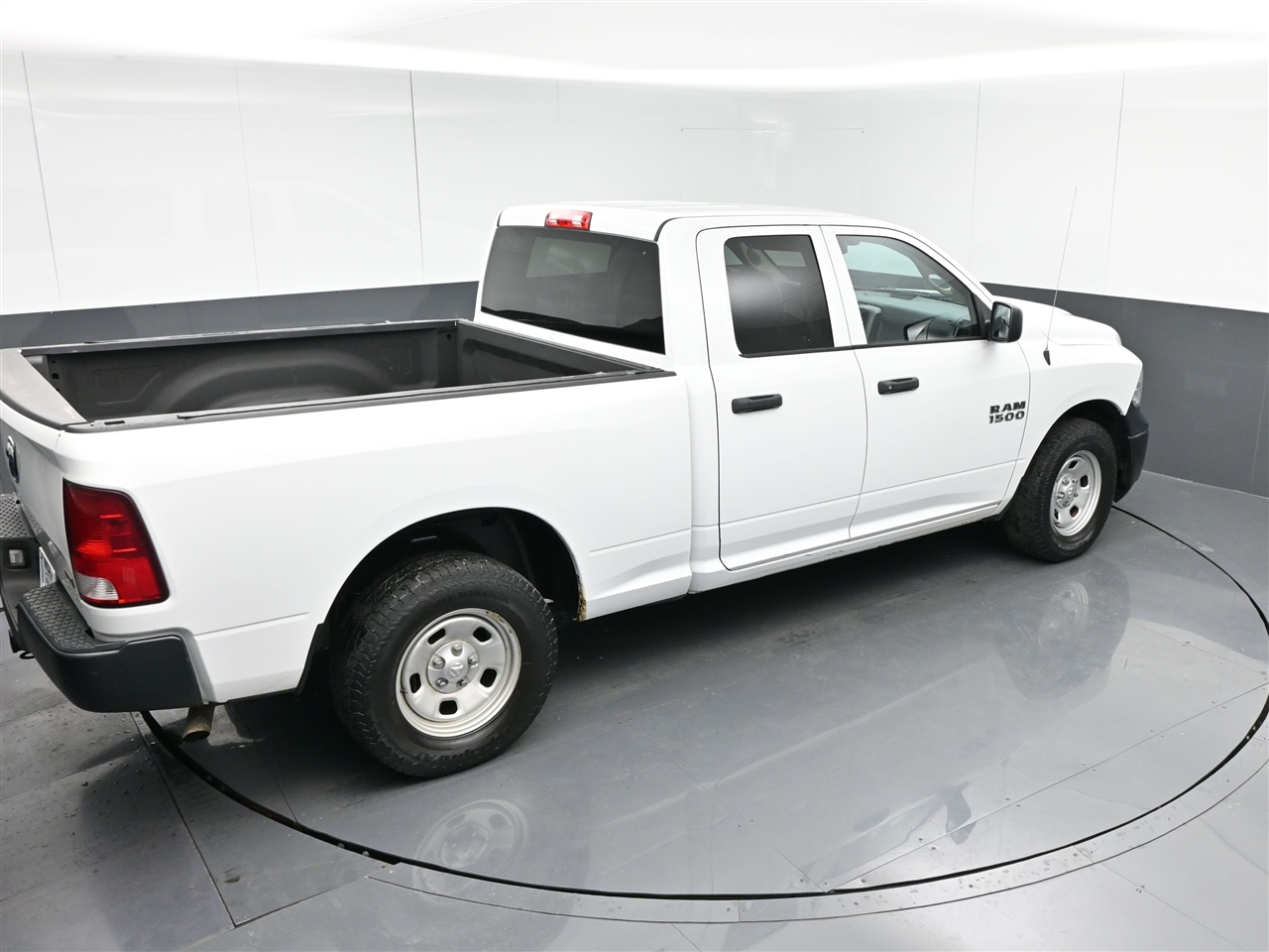 RAM 1500 Tradesman Quad Cab 2WD 2018