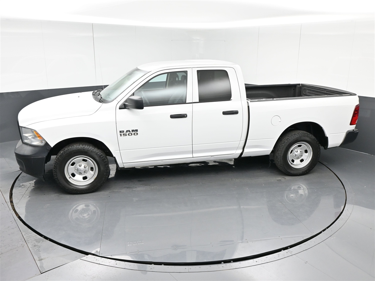 RAM 1500 Tradesman Quad Cab 2WD 2018