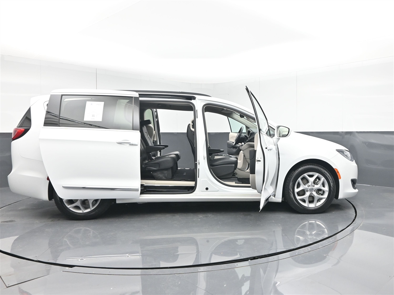 Chrysler Pacifica Touring-L 2017