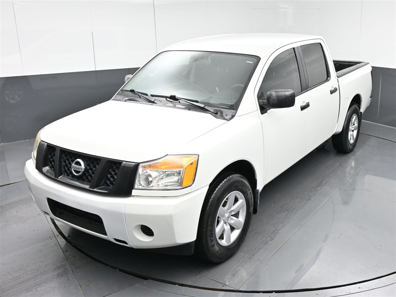 Nissan Titan S Crew Cab 2WD 2015