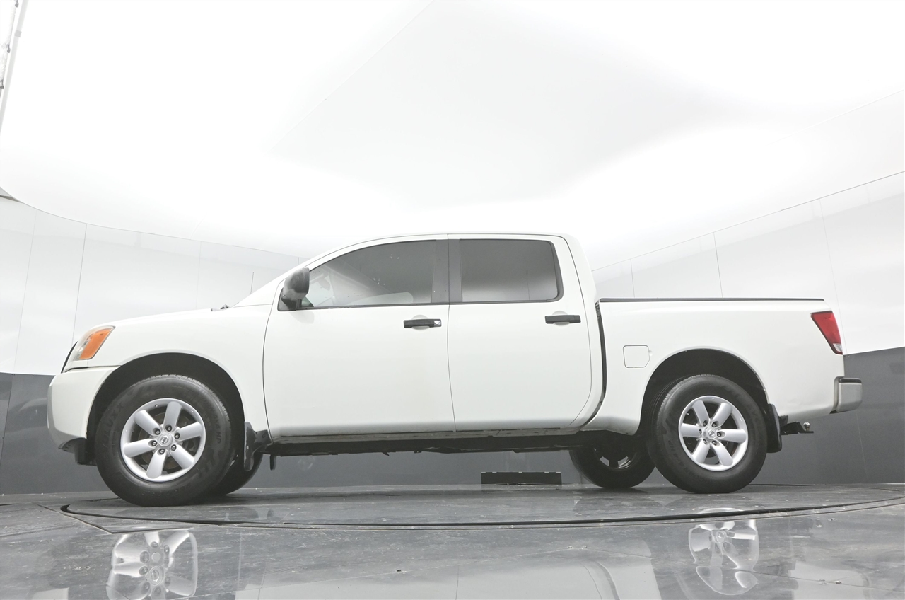 Nissan Titan S Crew Cab 2WD 2015