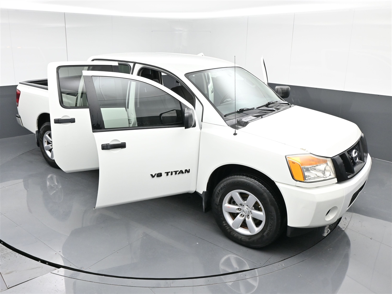 Nissan Titan S Crew Cab 2WD 2015