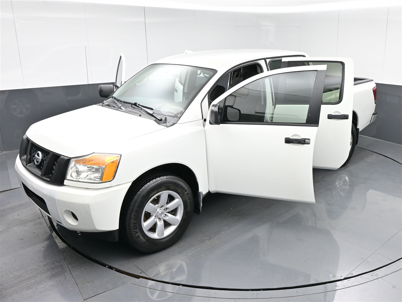 Nissan Titan S Crew Cab 2WD 2015