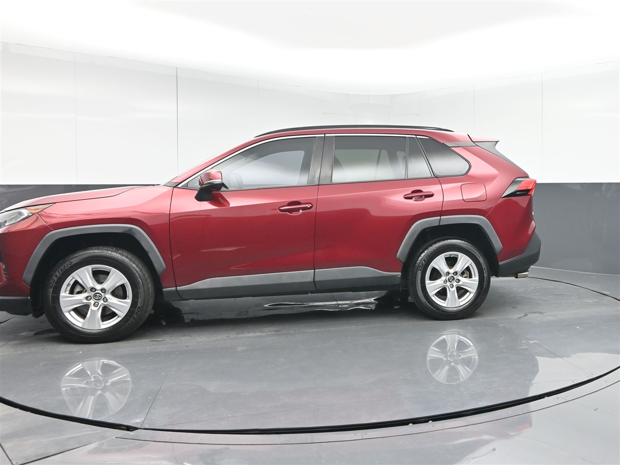 Toyota RAV4 XLE 2019