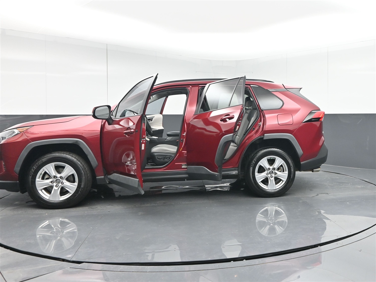 Toyota RAV4 XLE 2019