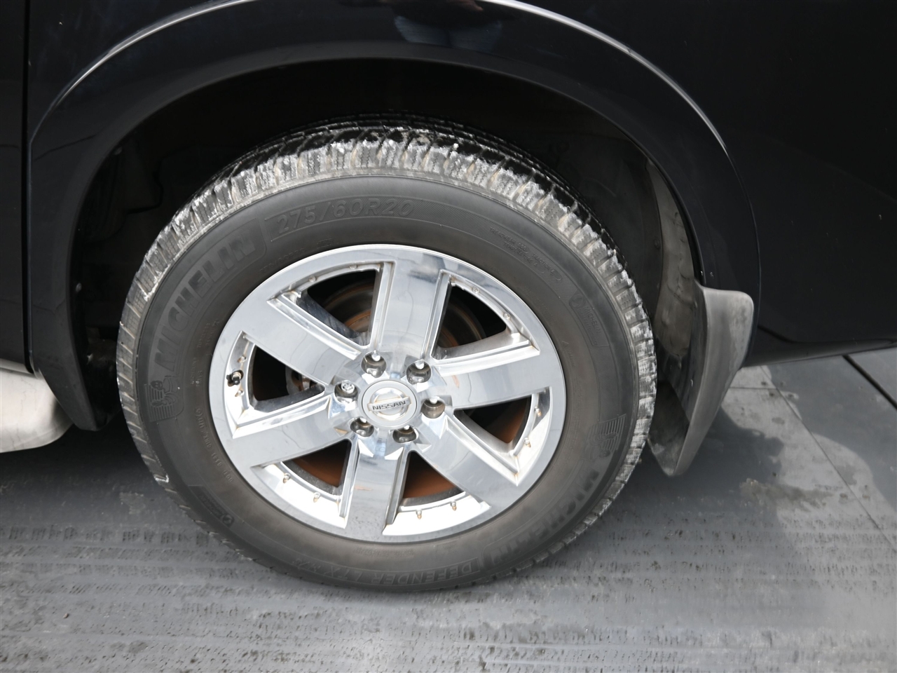 Nissan Armada Platinum 4WD 2013