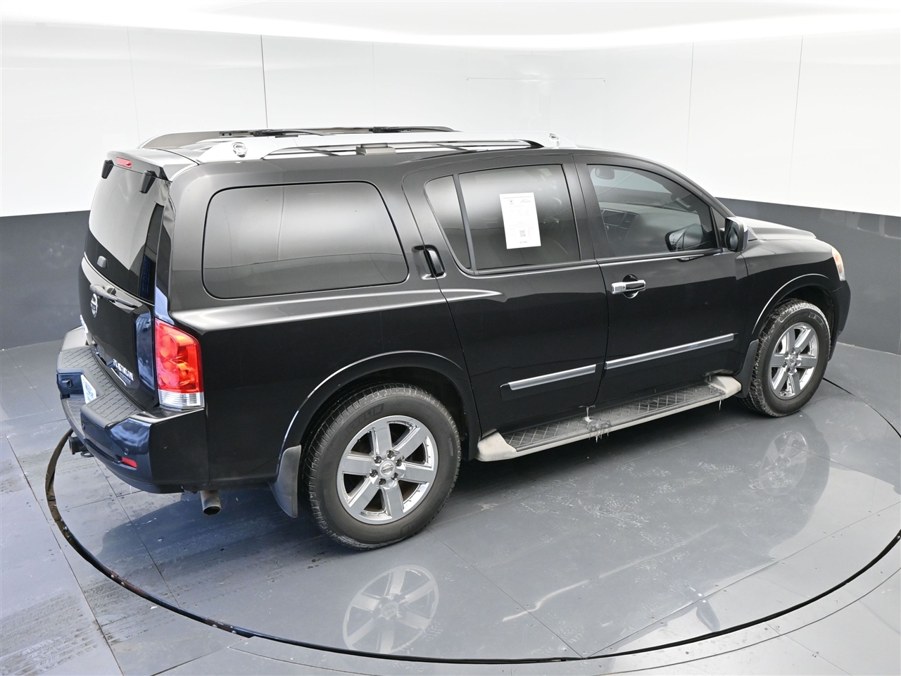 Nissan Armada Platinum 4WD 2013