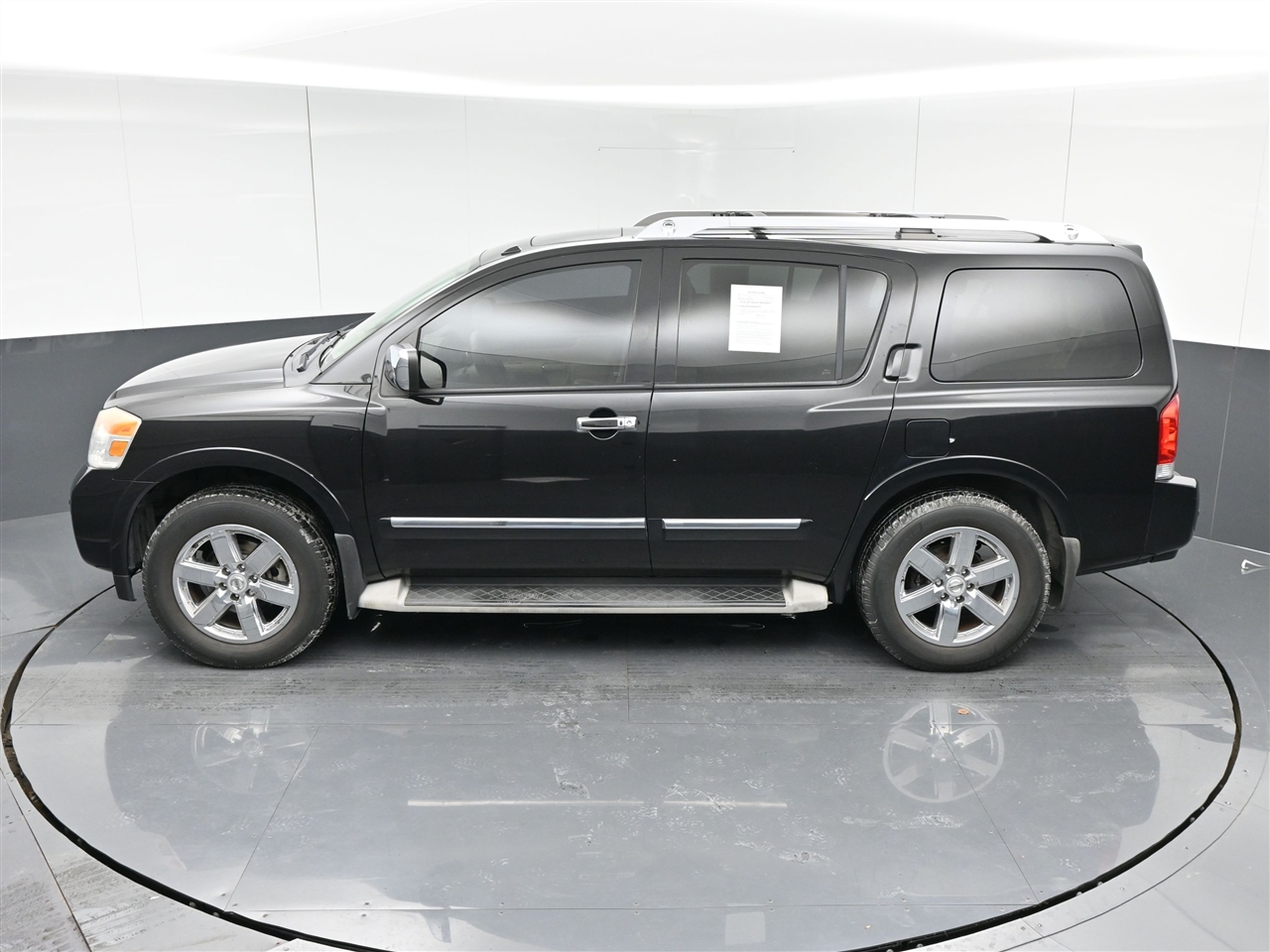 Nissan Armada Platinum 4WD 2013