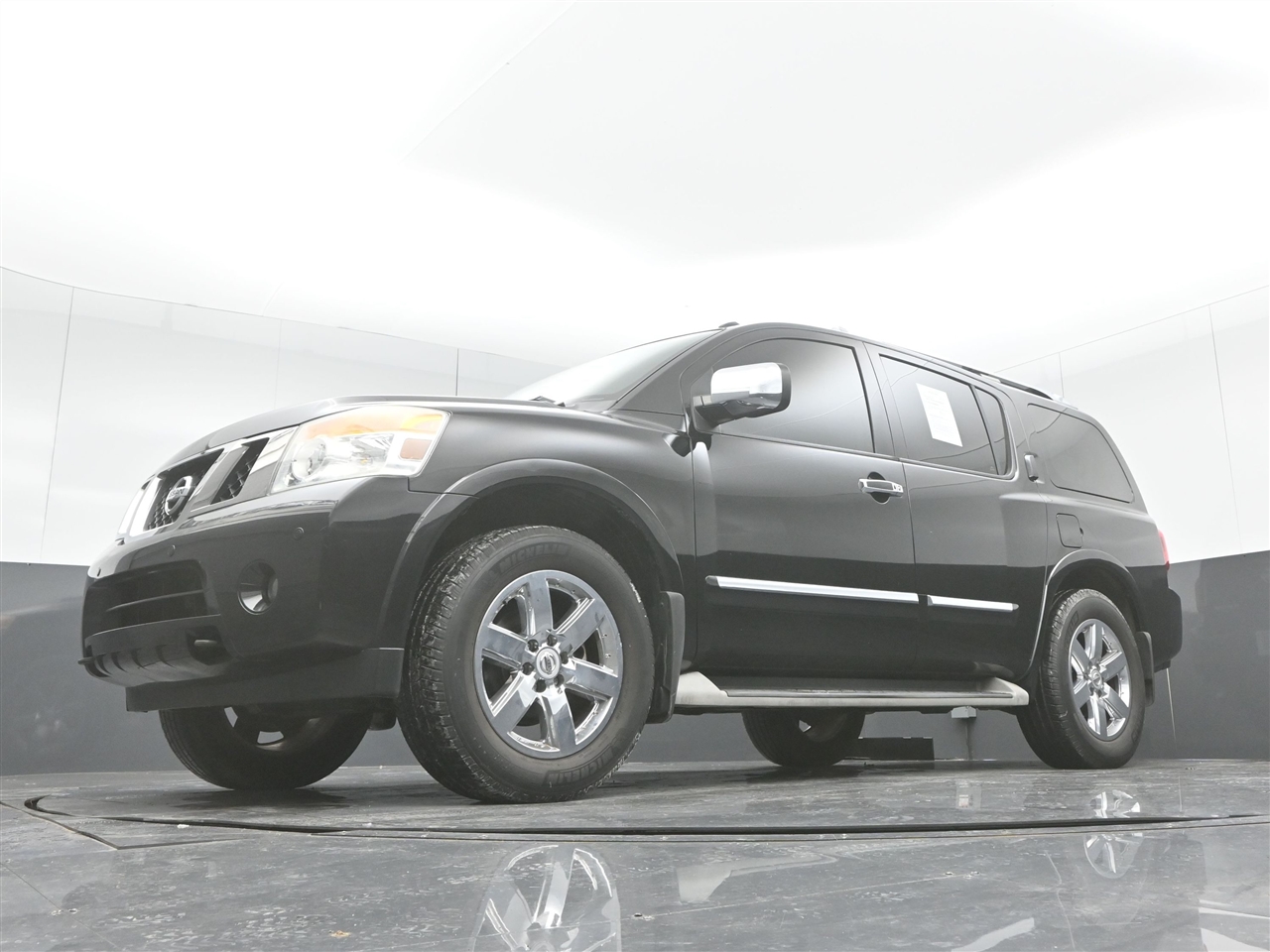 Nissan Armada Platinum 4WD 2013