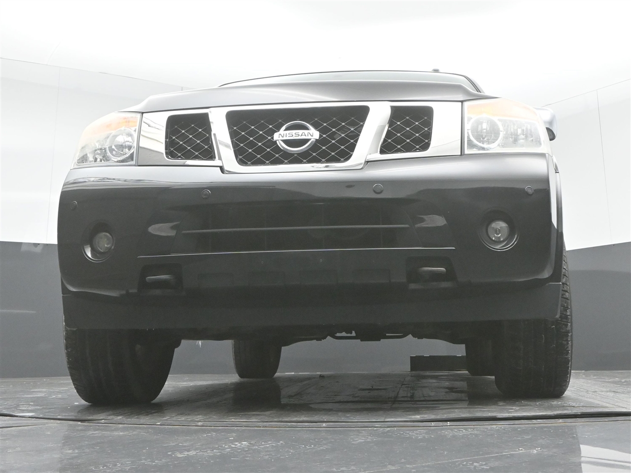 Nissan Armada Platinum 4WD 2013