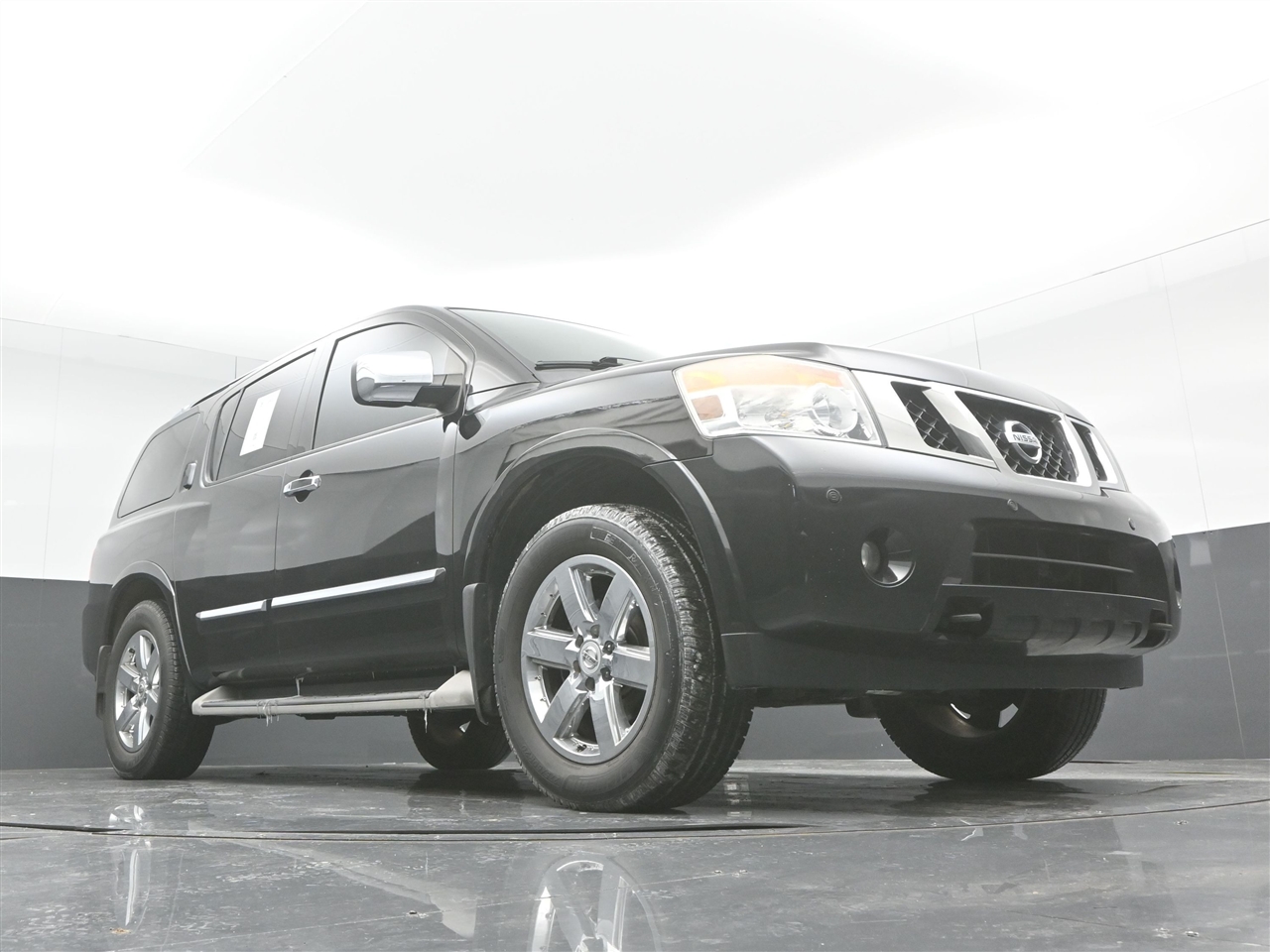 Nissan Armada Platinum 4WD 2013