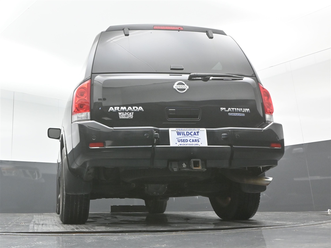 Nissan Armada Platinum 4WD 2013