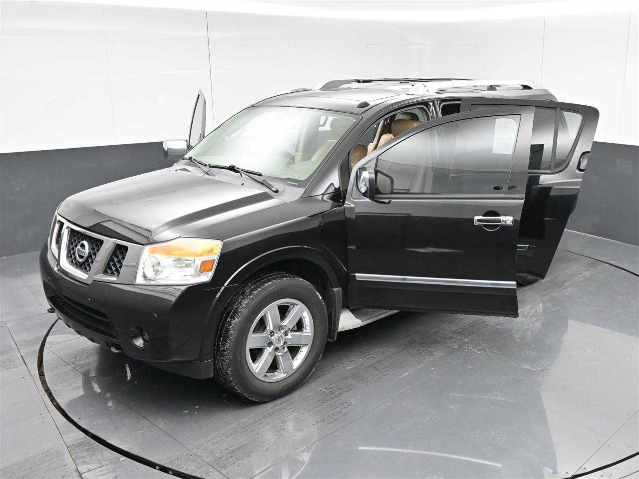 Nissan Armada Platinum 4WD 2013