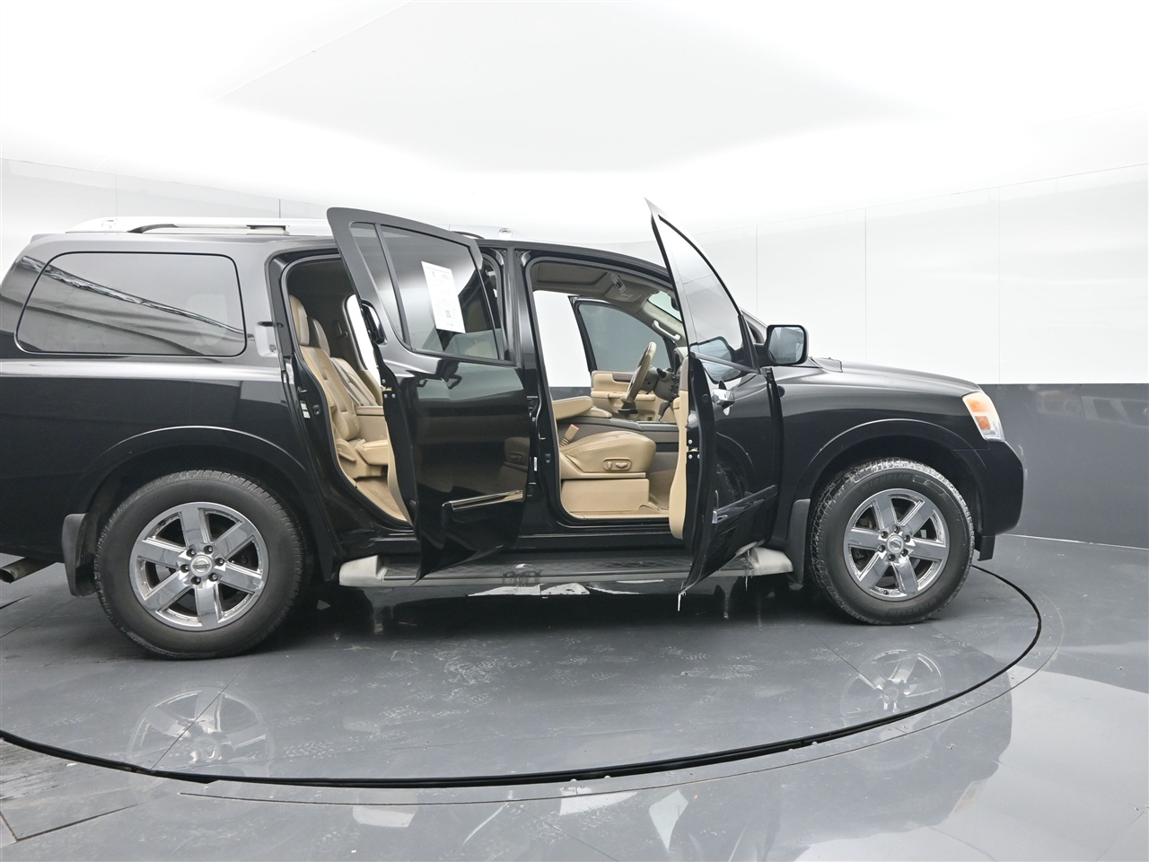 Nissan Armada Platinum 4WD 2013