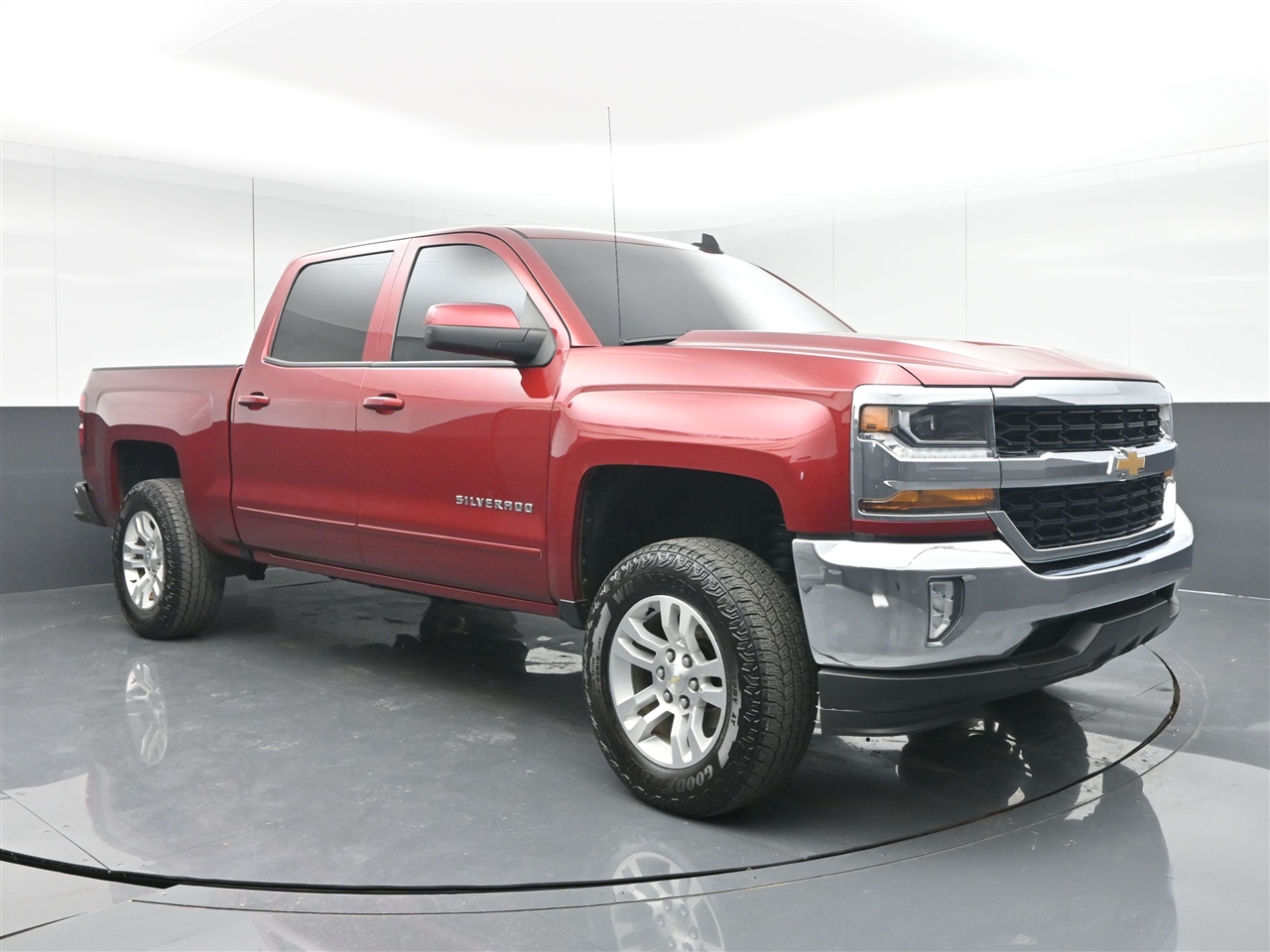 Chevrolet Silverado 1500 LT Crew Cab 2WD 2018