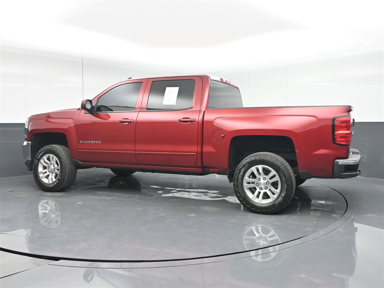 Chevrolet Silverado 1500 LT Crew Cab 2WD 2018