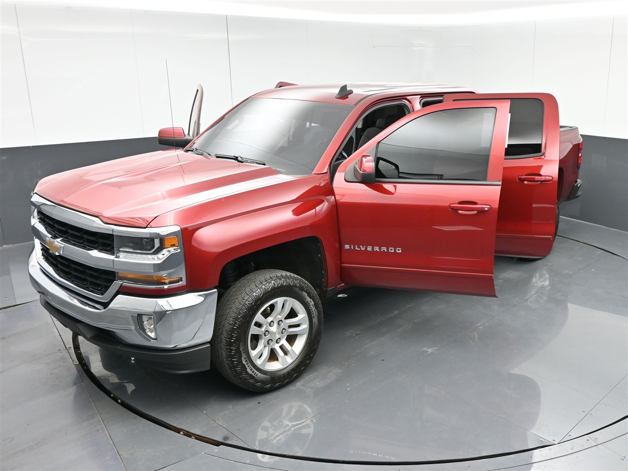 Chevrolet Silverado 1500 LT Crew Cab 2WD 2018