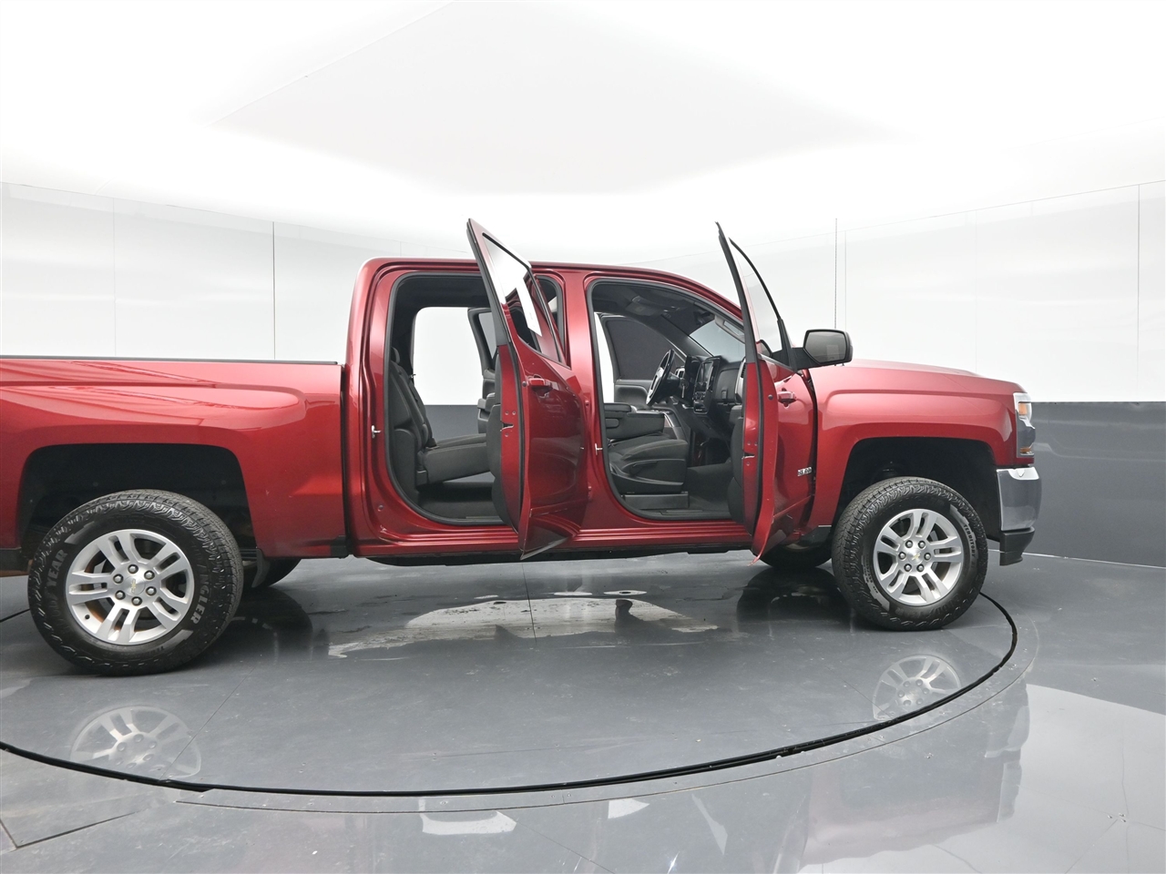 Chevrolet Silverado 1500 LT Crew Cab 2WD 2018