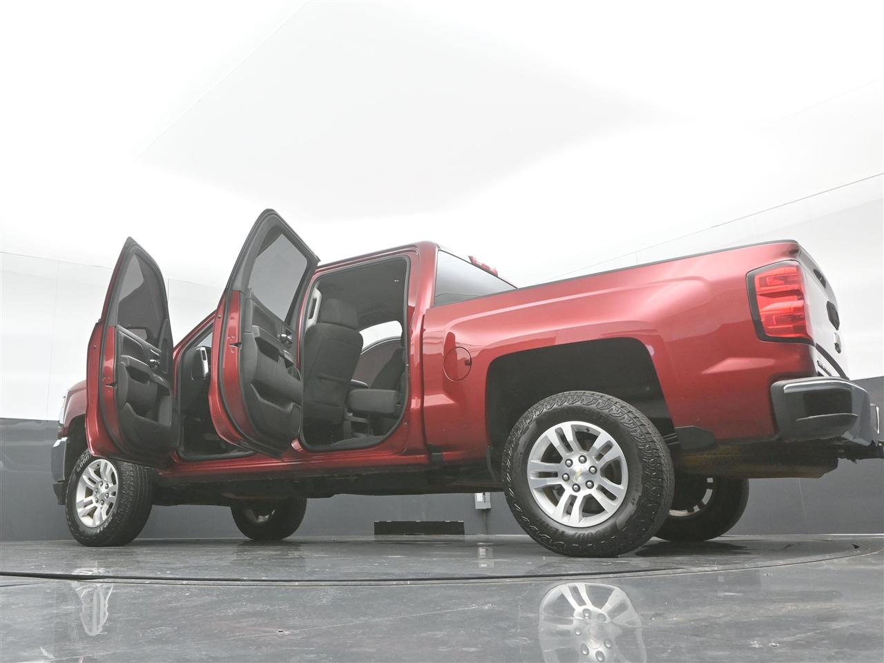 Chevrolet Silverado 1500 LT Crew Cab 2WD 2018