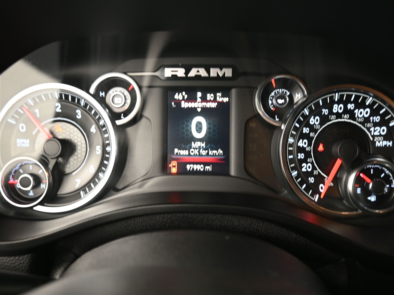 RAM 1500 Big Horn Crew Cab SWB 4WD 2020