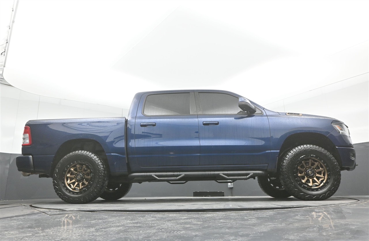 RAM 1500 Big Horn Crew Cab SWB 4WD 2020