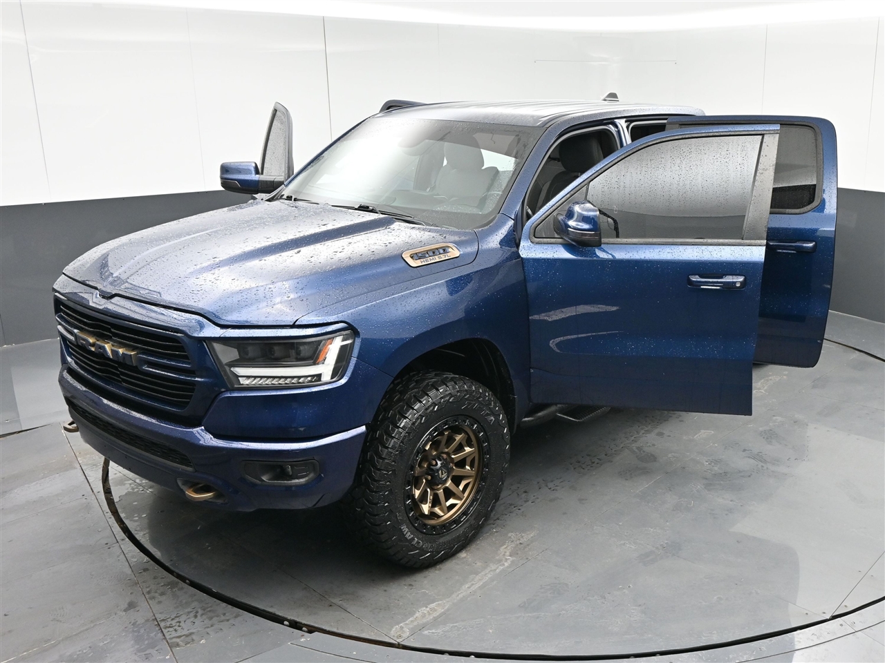 RAM 1500 Big Horn Crew Cab SWB 4WD 2020