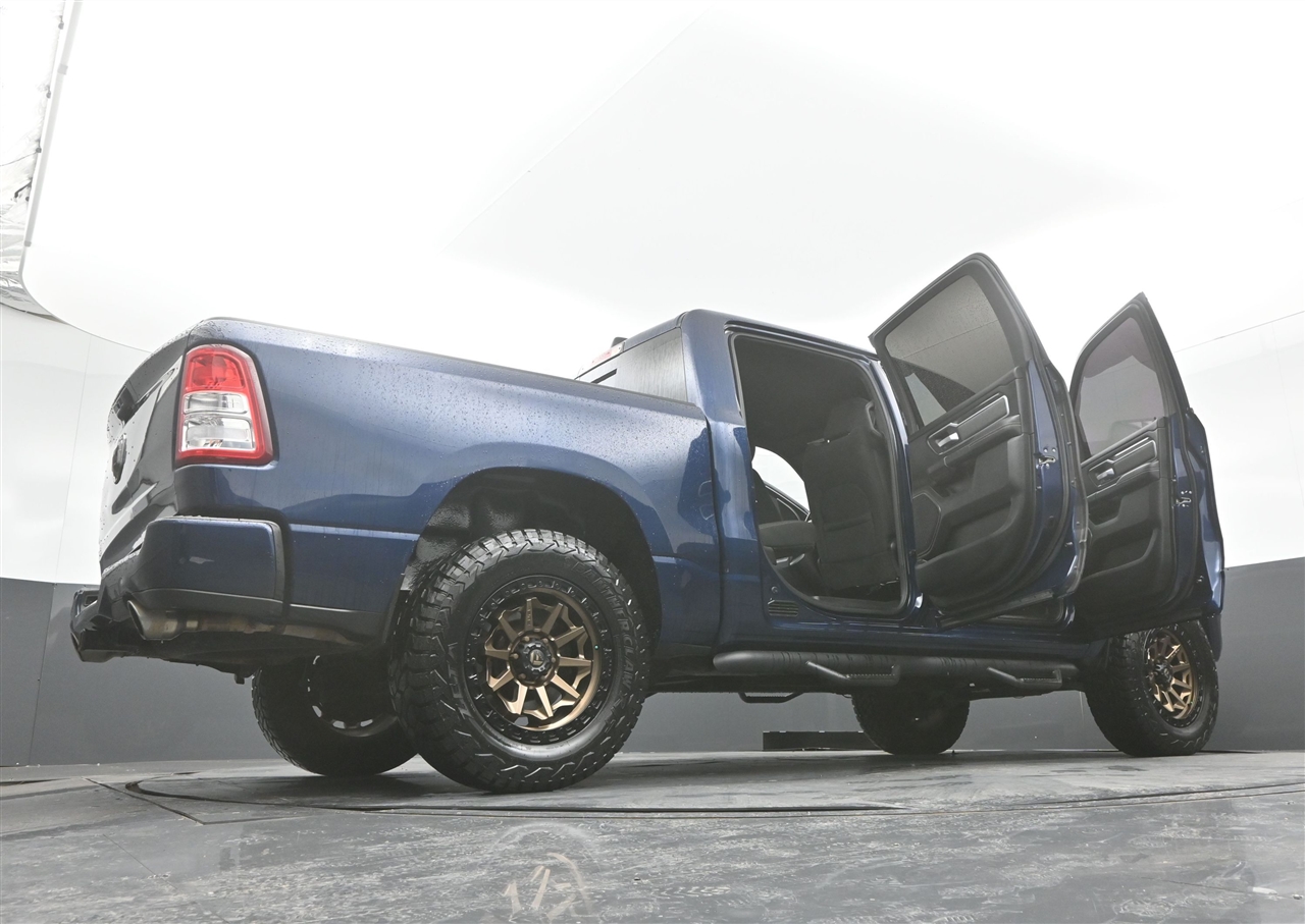 RAM 1500 Big Horn Crew Cab SWB 4WD 2020