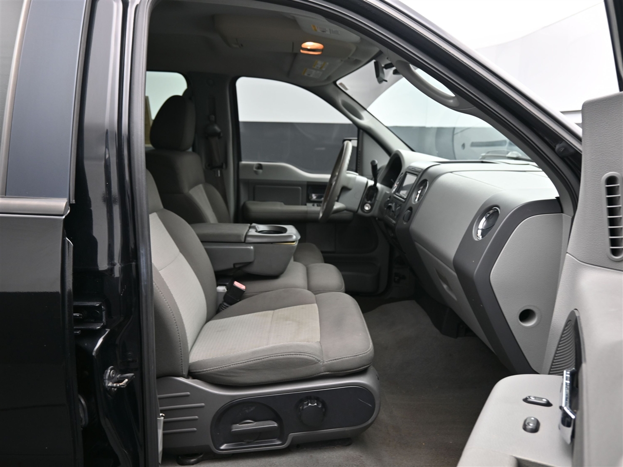 Ford F-150 XLT SuperCrew 4WD 2005